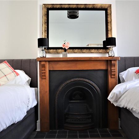 Victoria 4 Bedroom Serviced House Short Lets - Near Northampton Gen Hosp & Town Centre Luaran gambar