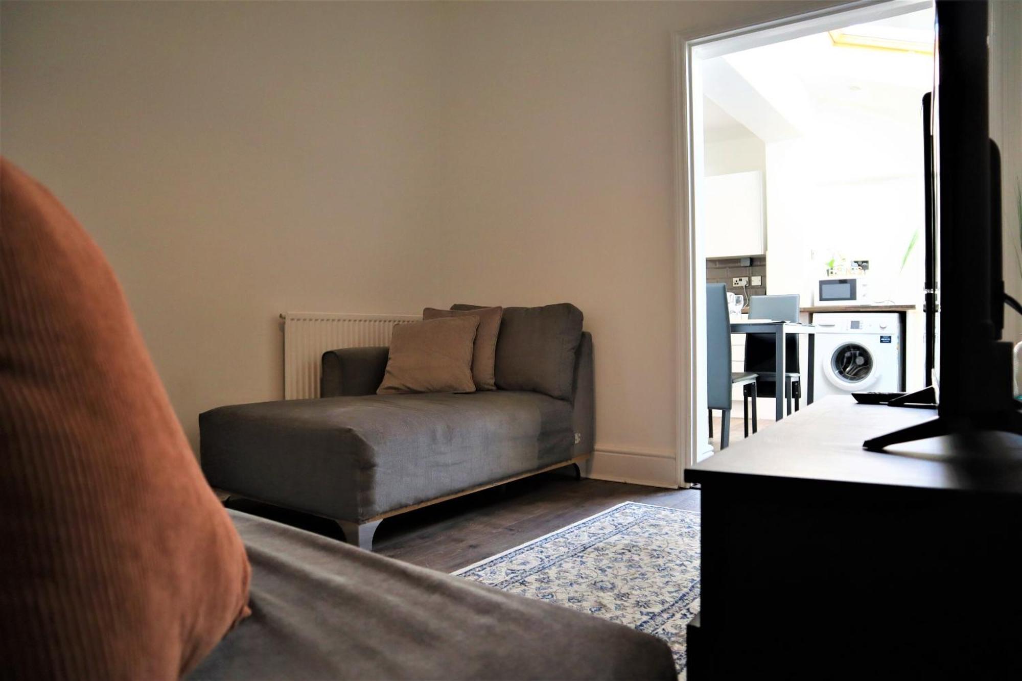 Victoria 4 Bedroom Serviced House Short Lets - Near Northampton Gen Hosp & Town Centre Luaran gambar