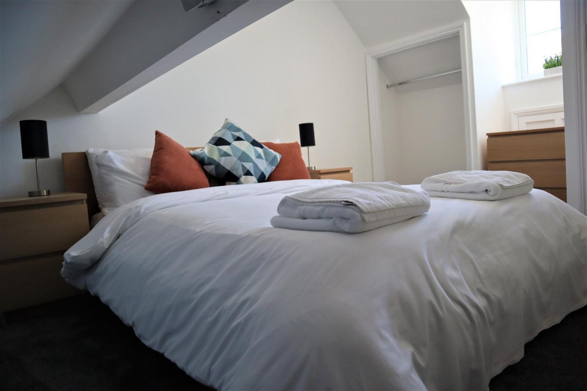 Victoria 4 Bedroom Serviced House Short Lets - Near Northampton Gen Hosp & Town Centre Luaran gambar