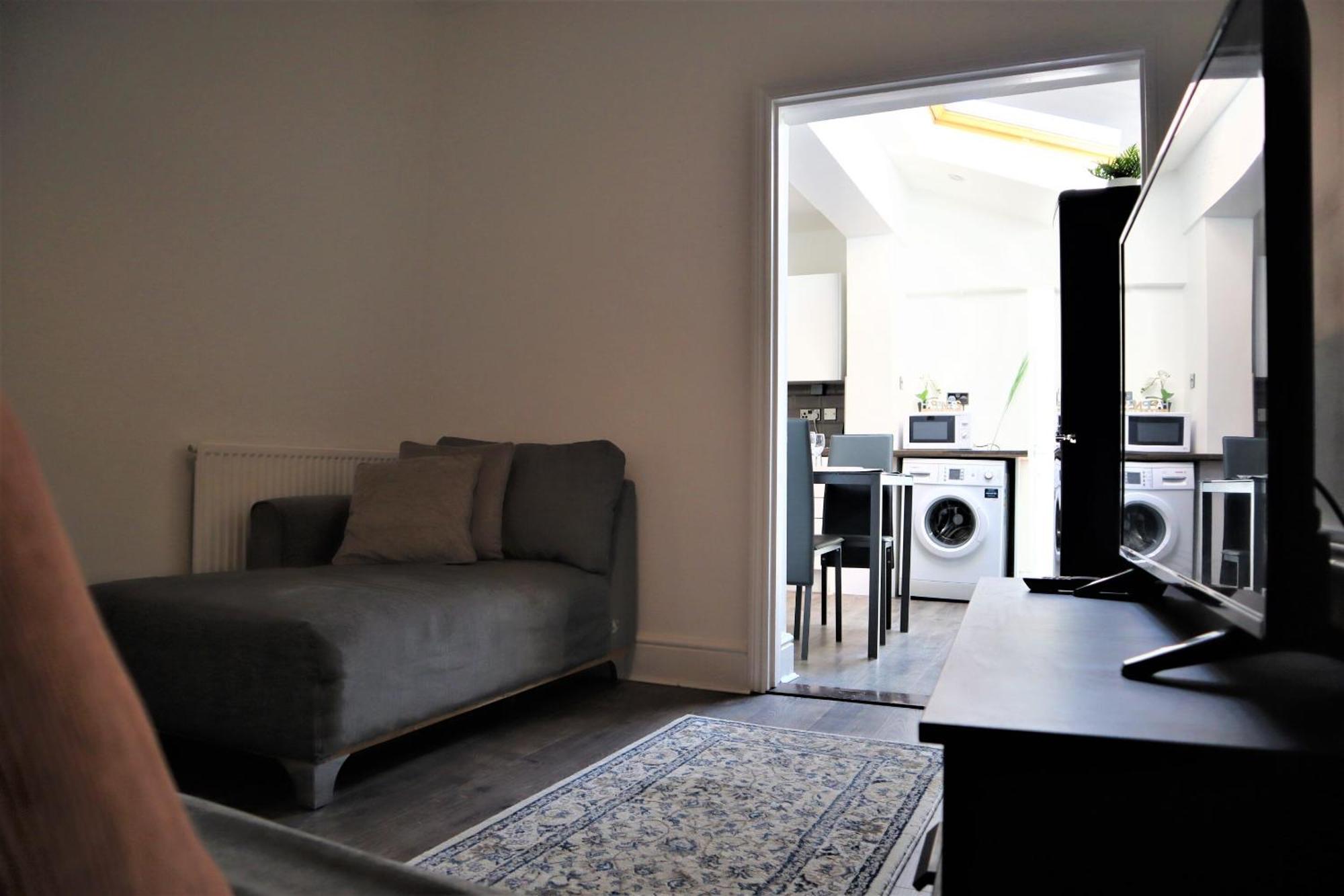 Victoria 4 Bedroom Serviced House Short Lets - Near Northampton Gen Hosp & Town Centre Luaran gambar