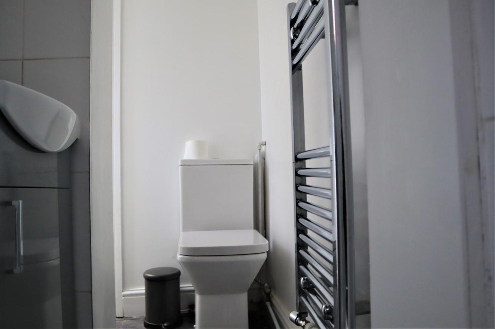 Victoria 4 Bedroom Serviced House Short Lets - Near Northampton Gen Hosp & Town Centre Luaran gambar